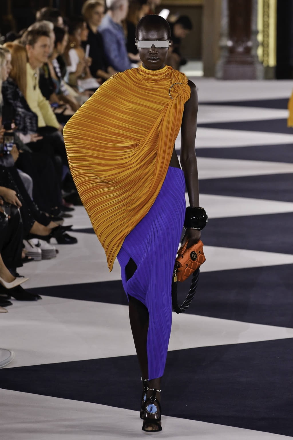 Fashion Week Paris Spring/Summer 2020 look 59 de la collection Balmain womenswear