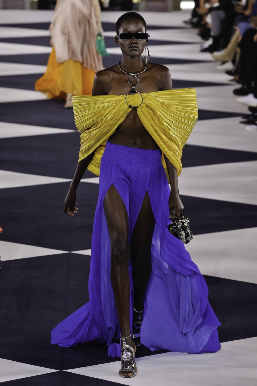 Fashion Week Paris Spring/Summer 2020 look 60 de la collection Balmain womenswear