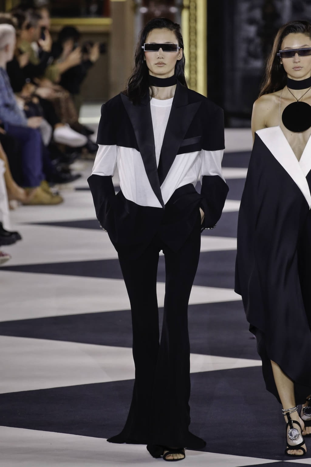 Fashion Week Paris Spring/Summer 2020 look 100 from the Balmain collection womenswear