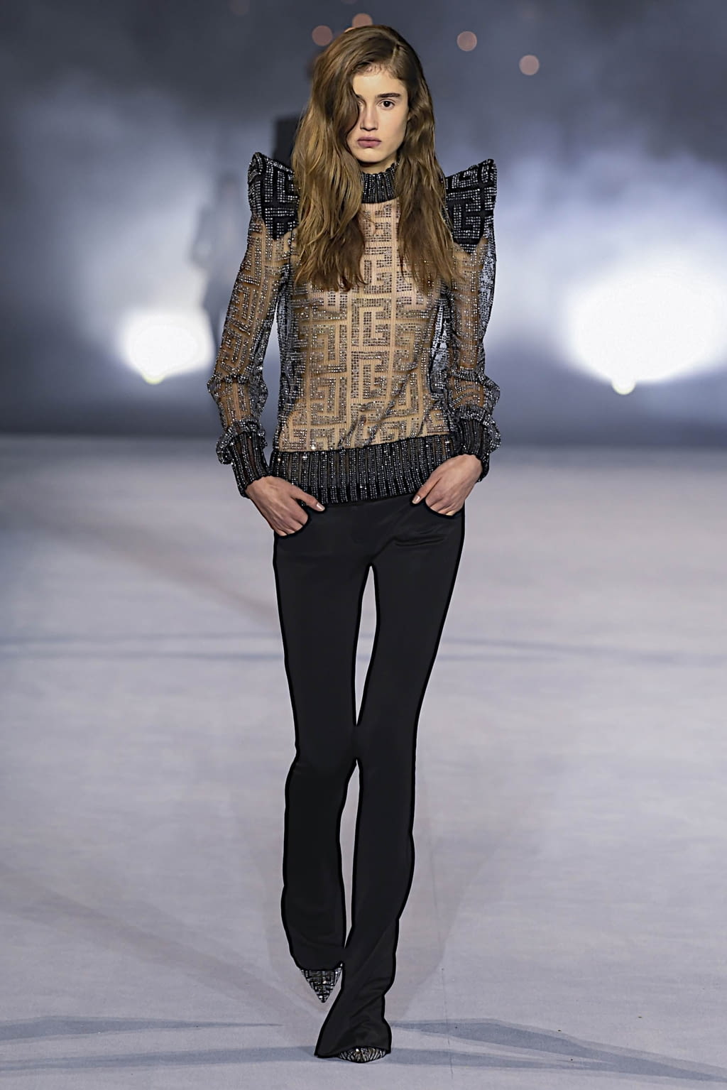Fashion Week Paris Spring/Summer 2021 look 81 from the Balmain collection 女装