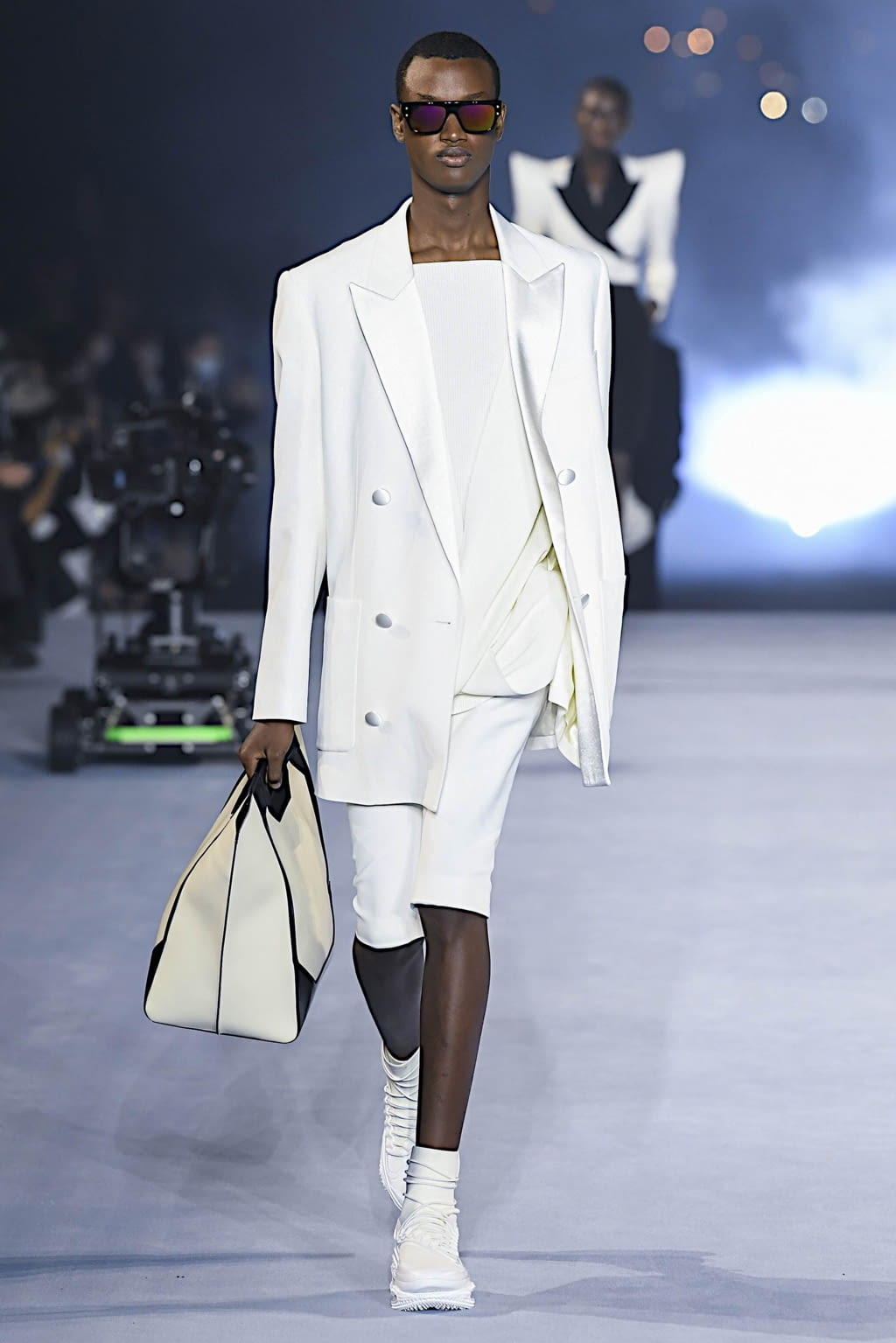 Fashion Week Paris Spring/Summer 2021 look 88 from the Balmain collection womenswear