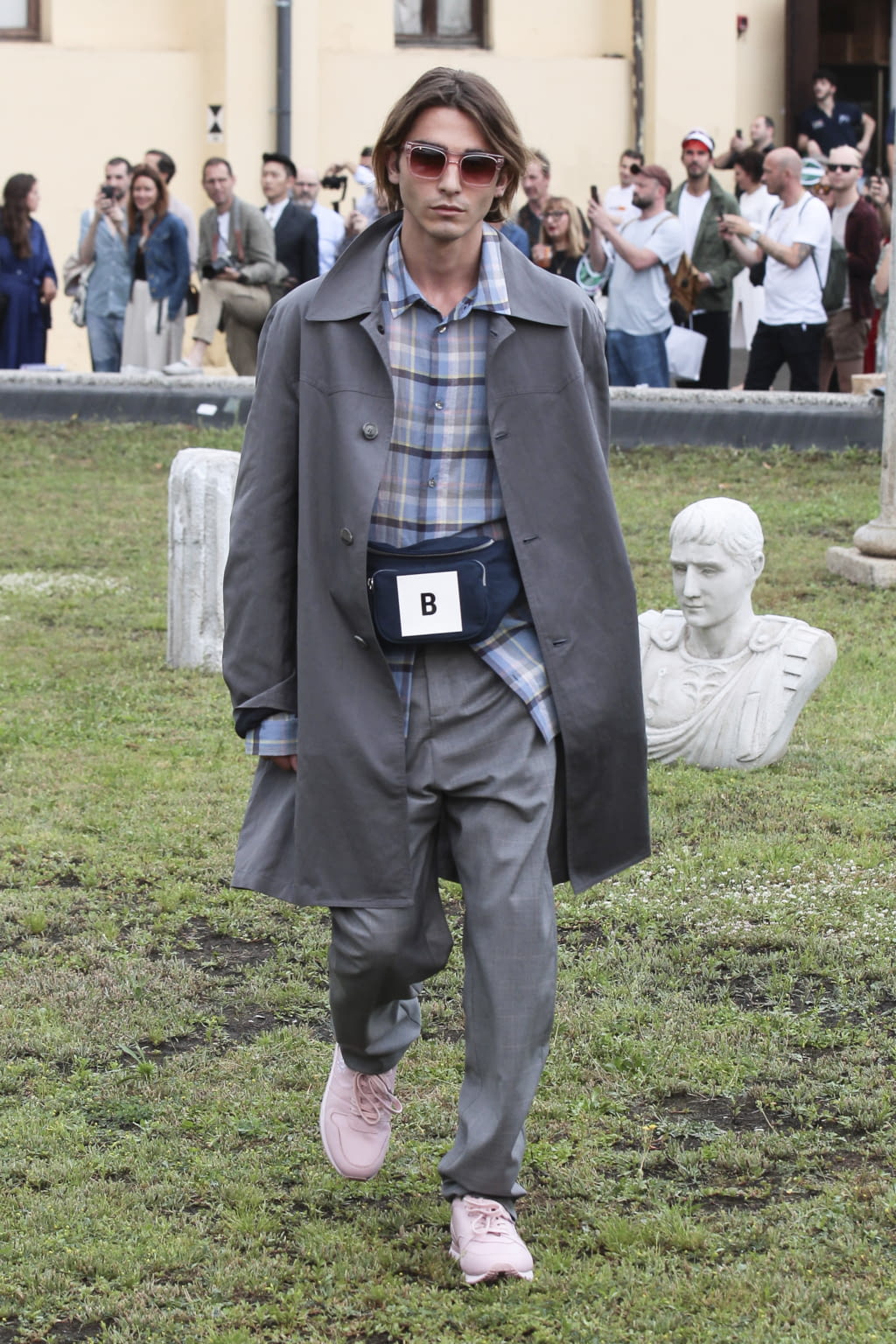 Fashion Week Florence Spring/Summer 2019 look 1 from the Band of Outsiders collection menswear