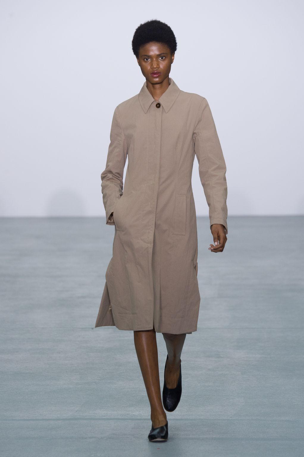 Fashion Week London Spring/Summer 2017 look 21 de la collection Barbara Casasola womenswear