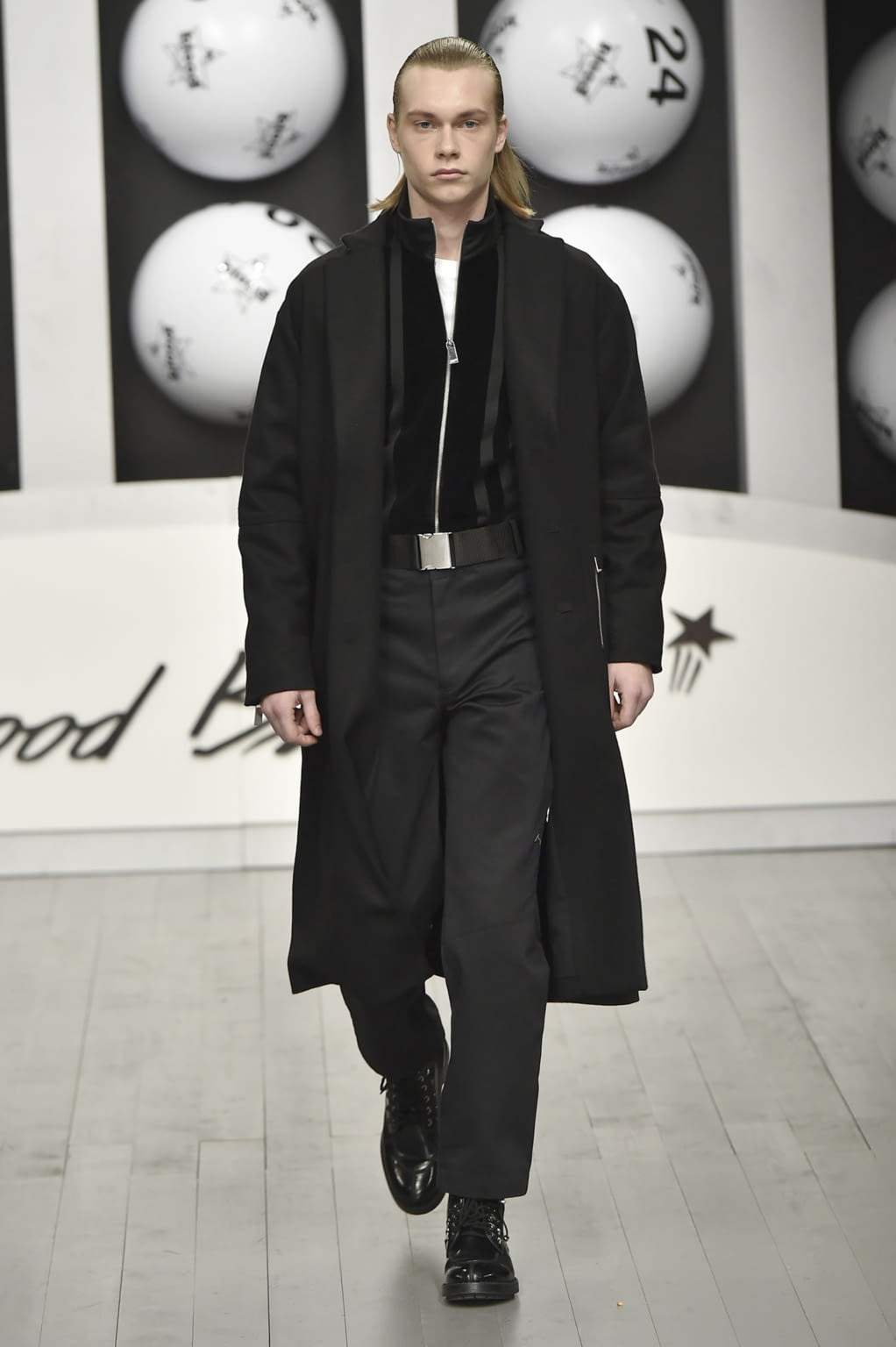 Fashion Week London Fall/Winter 2018 look 6 from the Blood Brother collection menswear