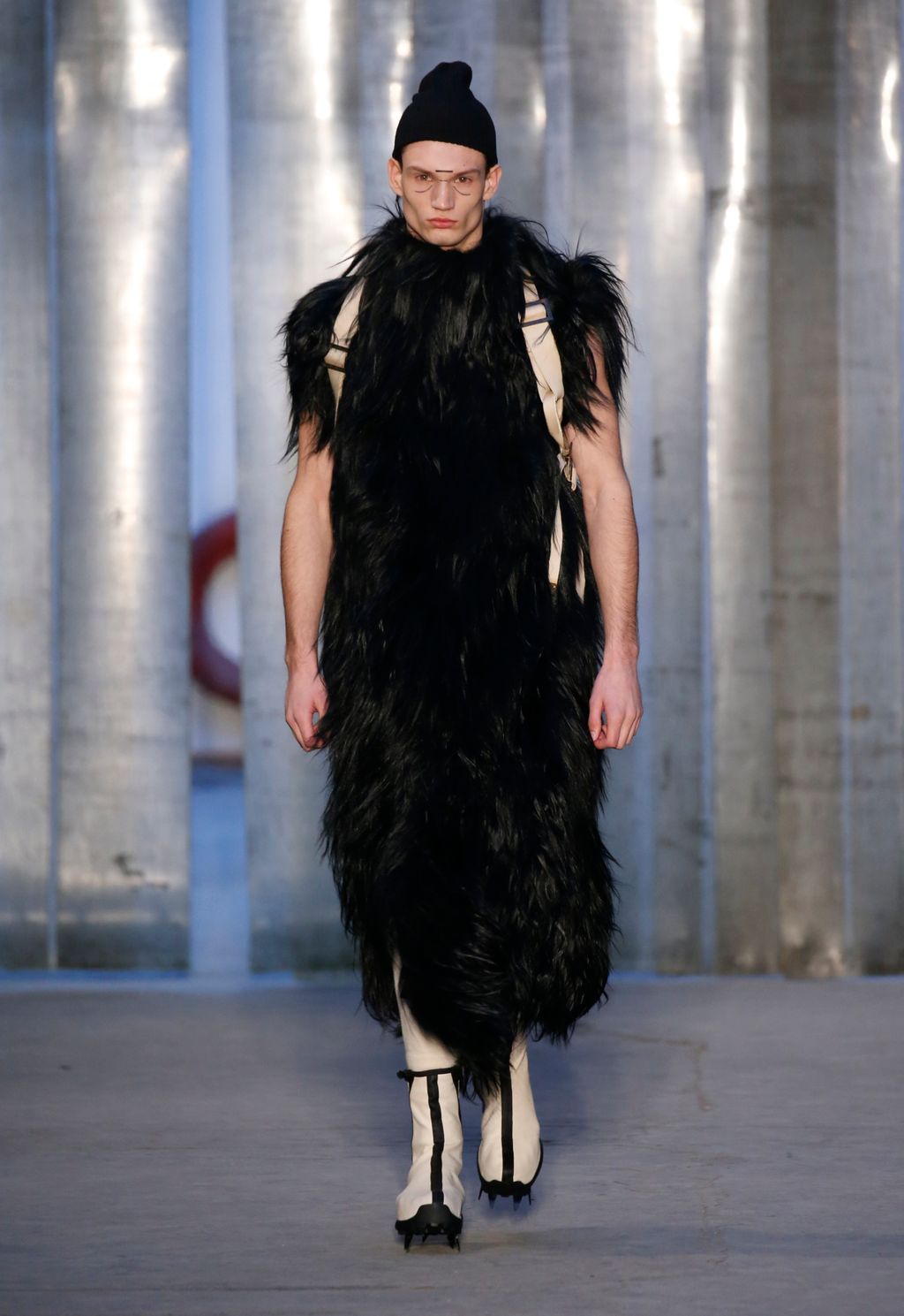 Fashion Week Paris Fall/Winter 2017 look 21 de la collection Boris Bidjan Saberi menswear
