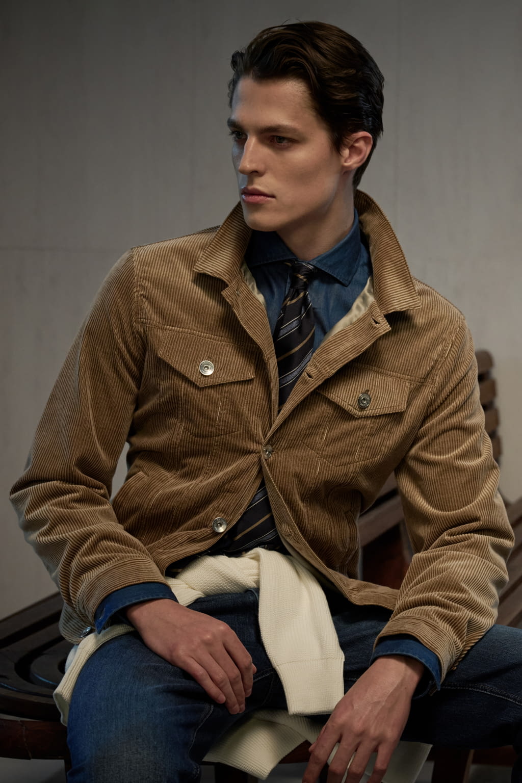 Fashion Week Milan Fall/Winter 2022 look 12 from the Brunello Cucinelli collection menswear
