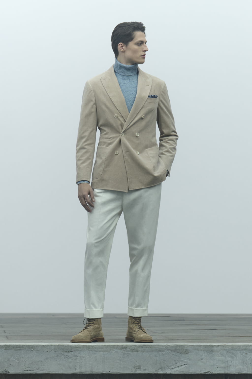 Fashion Week Milan Fall/Winter 2022 look 19 from the Brunello Cucinelli collection menswear