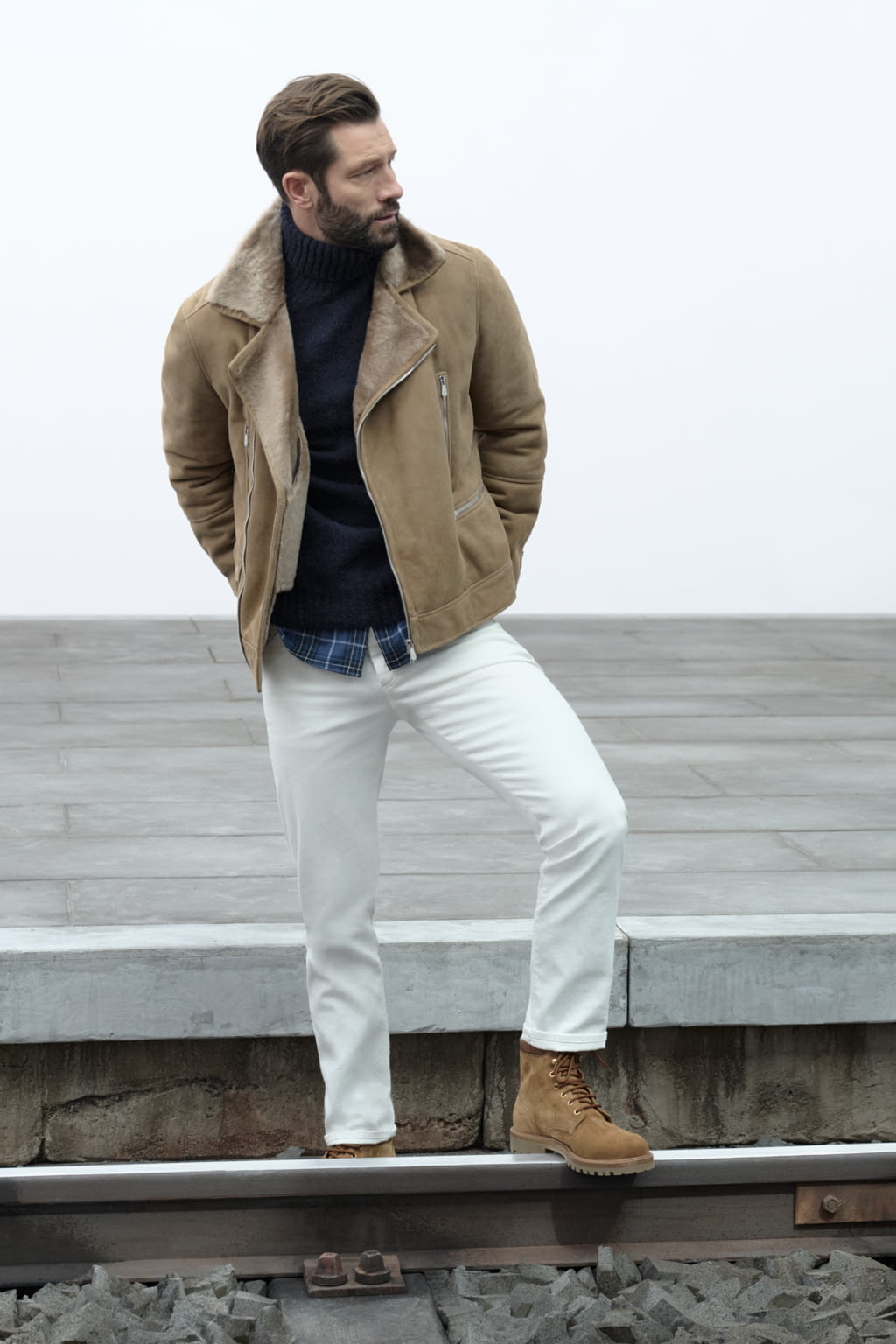 Fashion Week Milan Fall/Winter 2022 look 27 from the Brunello Cucinelli collection menswear
