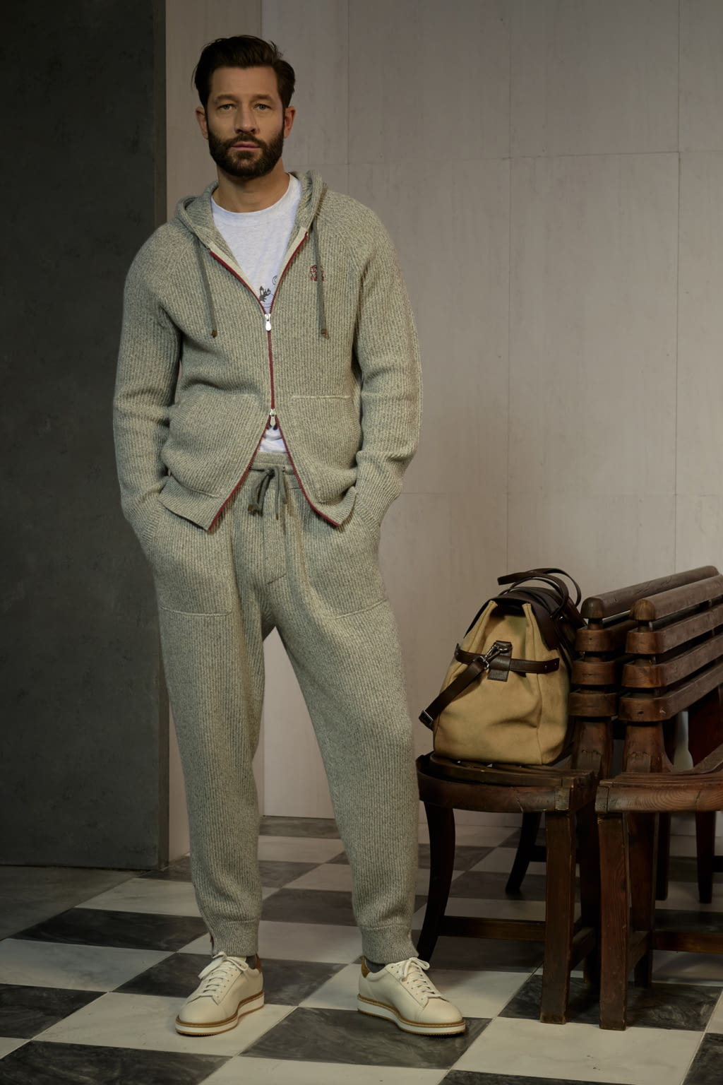 Fashion Week Milan Fall/Winter 2022 look 38 from the Brunello Cucinelli collection 男装