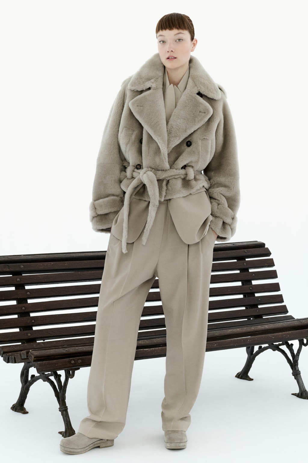 Fashion Week Milan Fall/Winter 2022 look 4 from the Brunello Cucinelli collection 女装