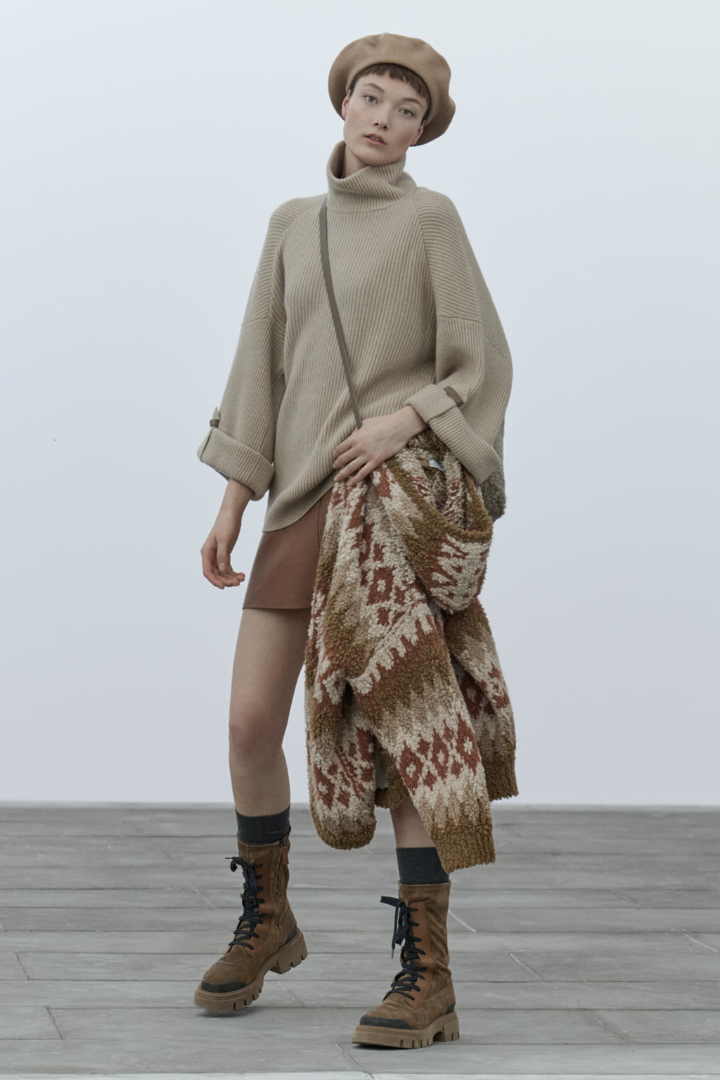 Fashion Week Milan Fall/Winter 2022 look 5 from the Brunello Cucinelli collection womenswear