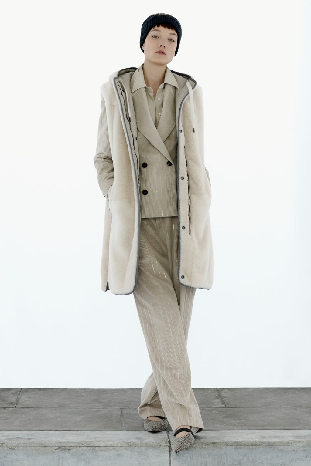 Fashion Week Milan Fall/Winter 2022 look 9 from the Brunello Cucinelli collection 女装