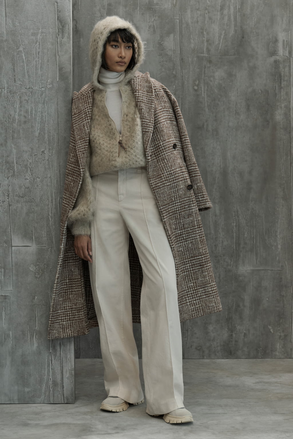 Fashion Week Milan Fall/Winter 2022 look 21 from the Brunello Cucinelli collection womenswear