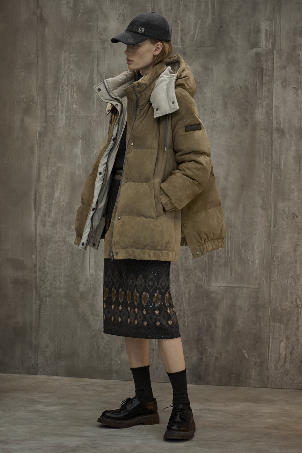 Fashion Week Milan Fall/Winter 2022 look 27 from the Brunello Cucinelli collection 女装