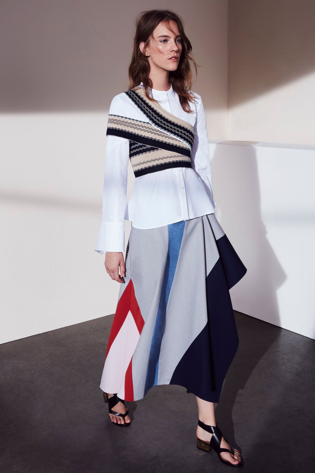 Fashion Week New York Resort 2017 look 9 from the BCBG MAXAZRIA collection womenswear