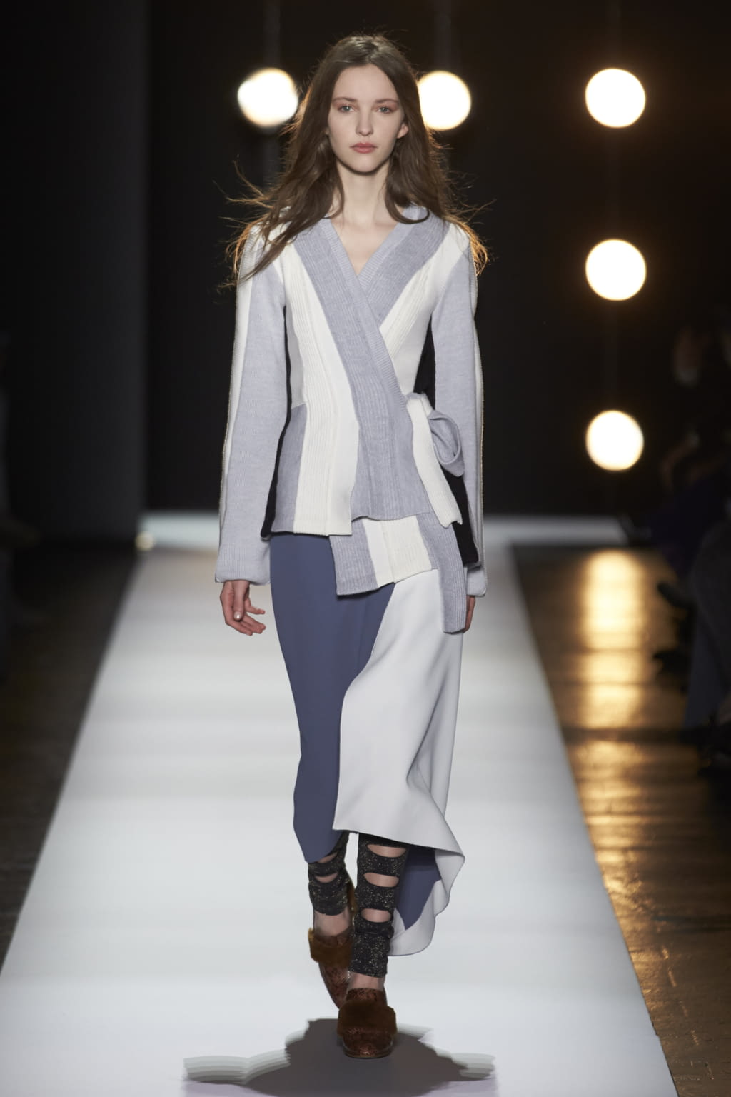 Fashion Week New York Fall/Winter 2016 look 4 from the BCBG MAXAZRIA collection womenswear