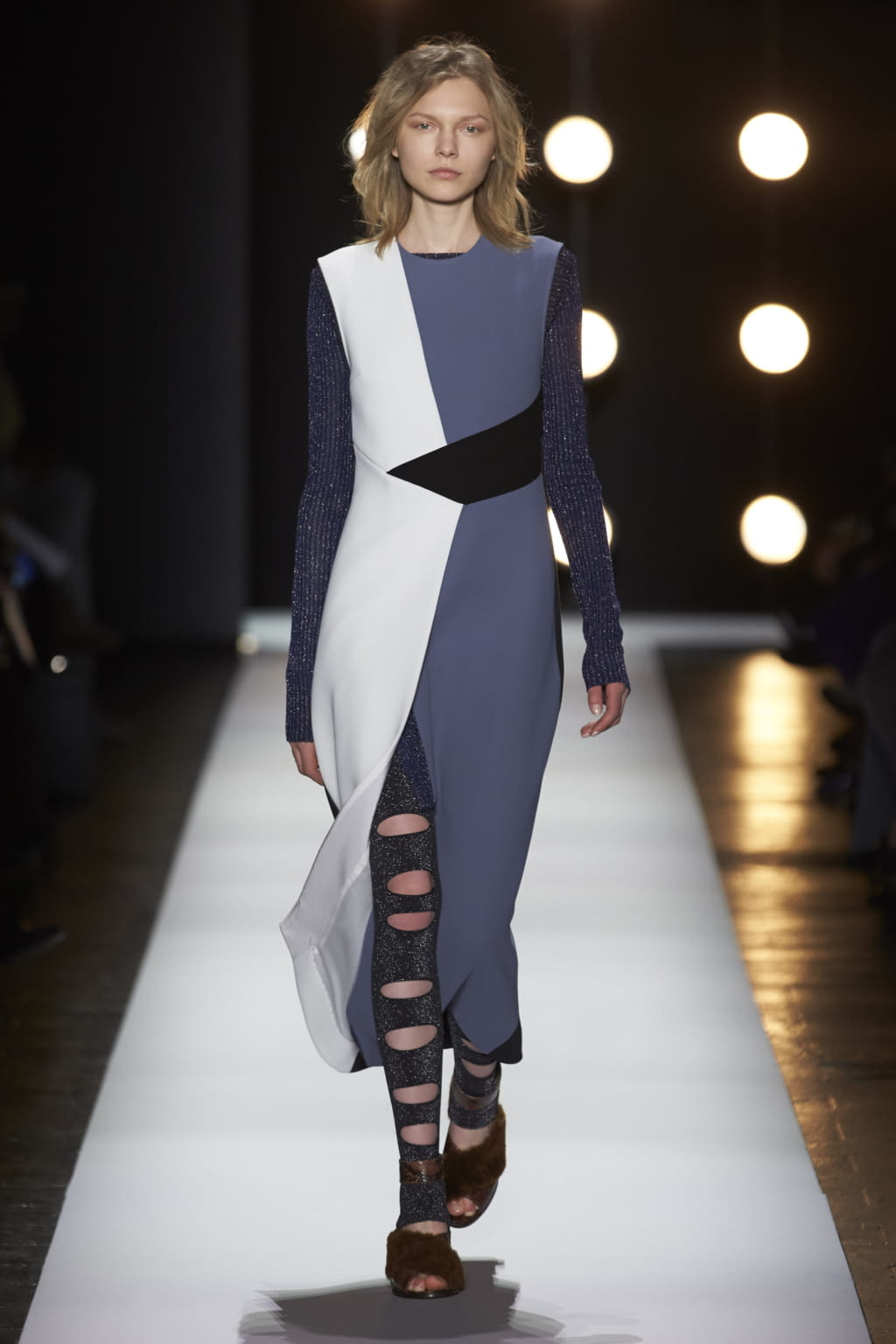 Fashion Week New York Fall/Winter 2016 look 6 from the BCBG MAXAZRIA collection womenswear