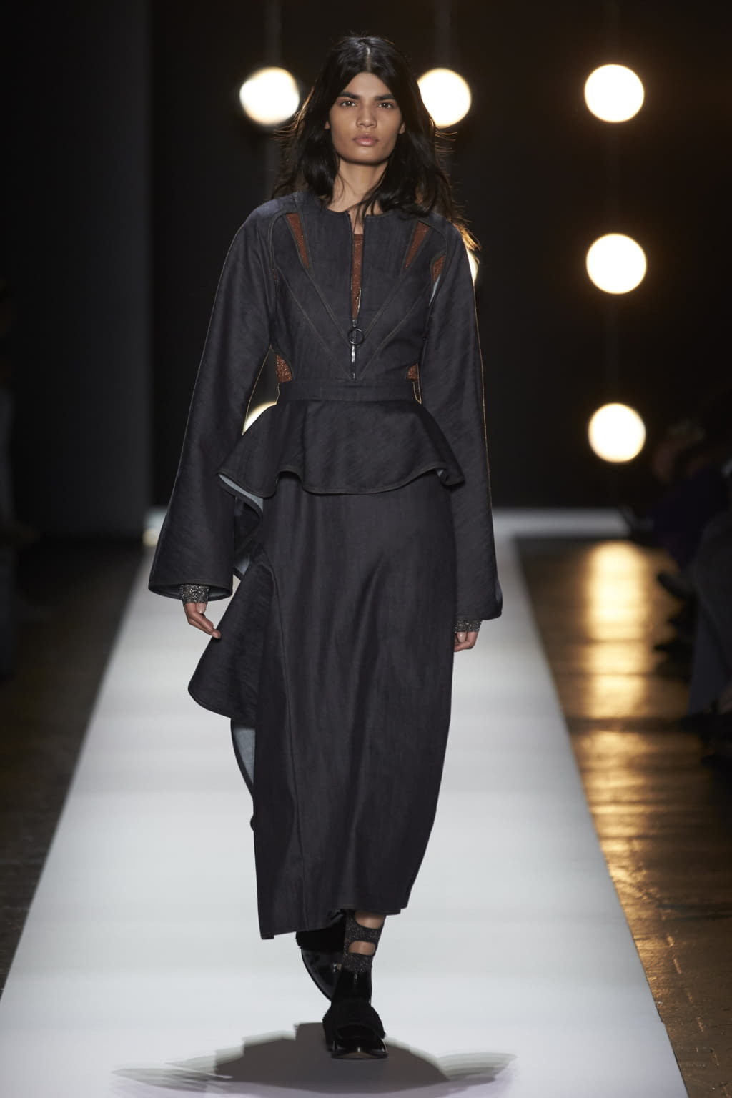 Fashion Week New York Fall/Winter 2016 look 9 from the BCBG MAXAZRIA collection womenswear
