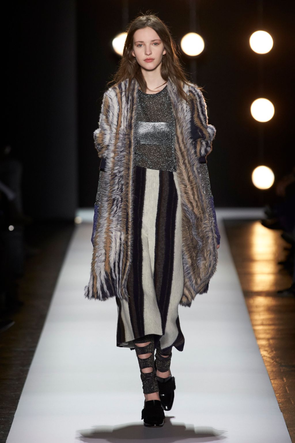 Fashion Week New York Fall/Winter 2016 look 25 from the BCBG MAXAZRIA collection 女装