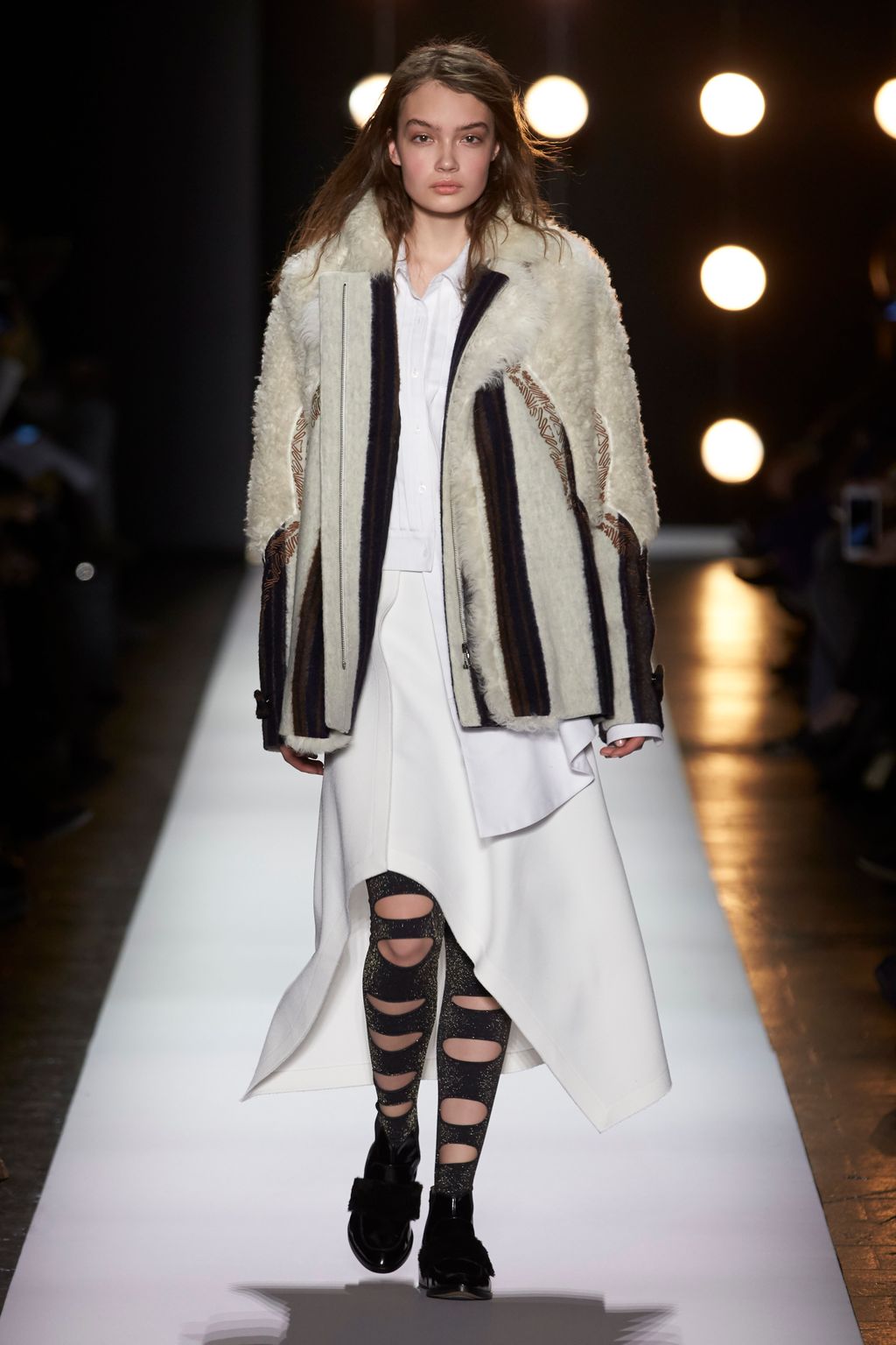 Fashion Week New York Fall/Winter 2016 look 26 from the BCBG MAXAZRIA collection womenswear
