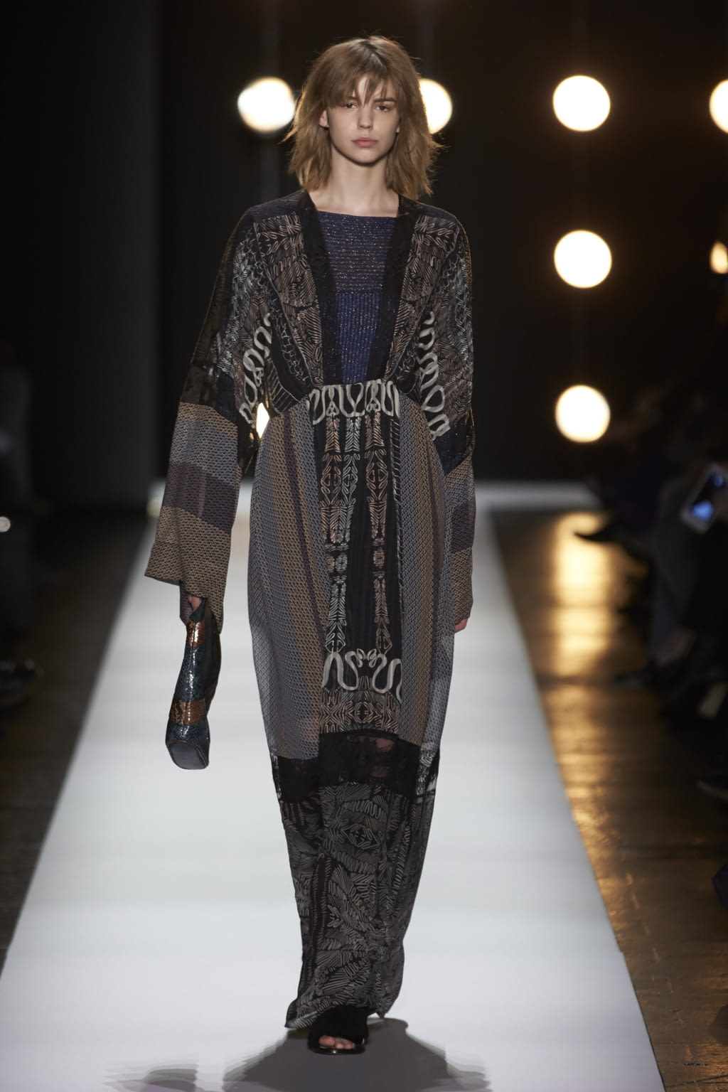 Fashion Week New York Fall/Winter 2016 look 27 from the BCBG MAXAZRIA collection womenswear