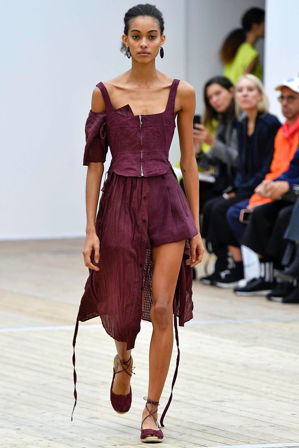 Fashion Week Paris Spring/Summer 2019 look 14 from the Beautiful People collection 女装