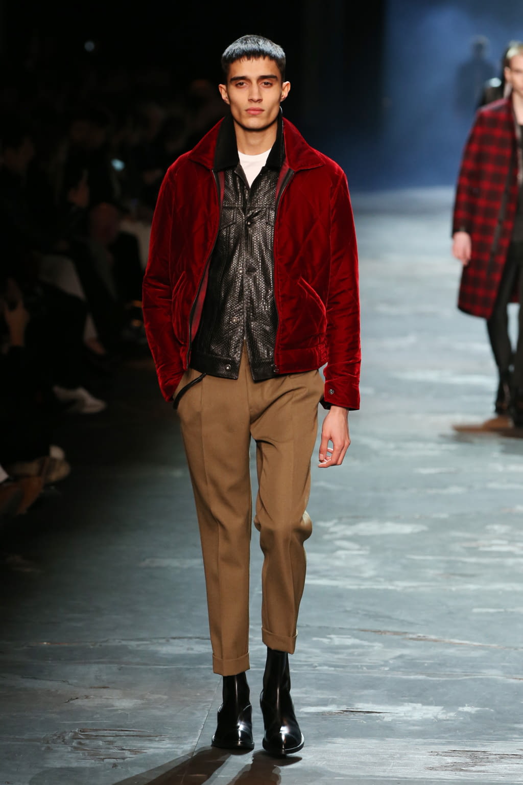 Fashion Week Paris Fall/Winter 2017 look 19 from the Berluti collection 男装