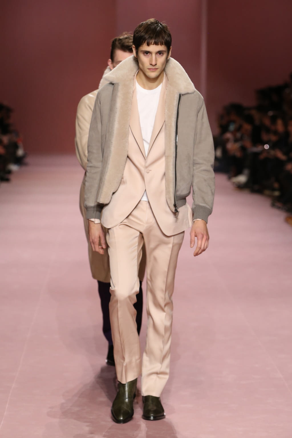 Fashion Week Paris Fall/Winter 2018 look 13 from the Berluti collection menswear