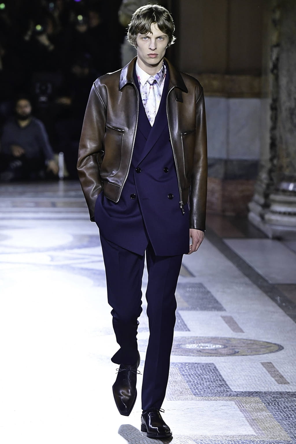 Fashion Week Paris Fall/Winter 2019 look 13 from the Berluti collection menswear