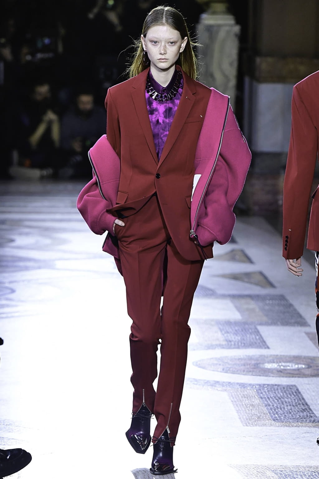 Fashion Week Paris Fall/Winter 2019 look 15 from the Berluti collection 男装