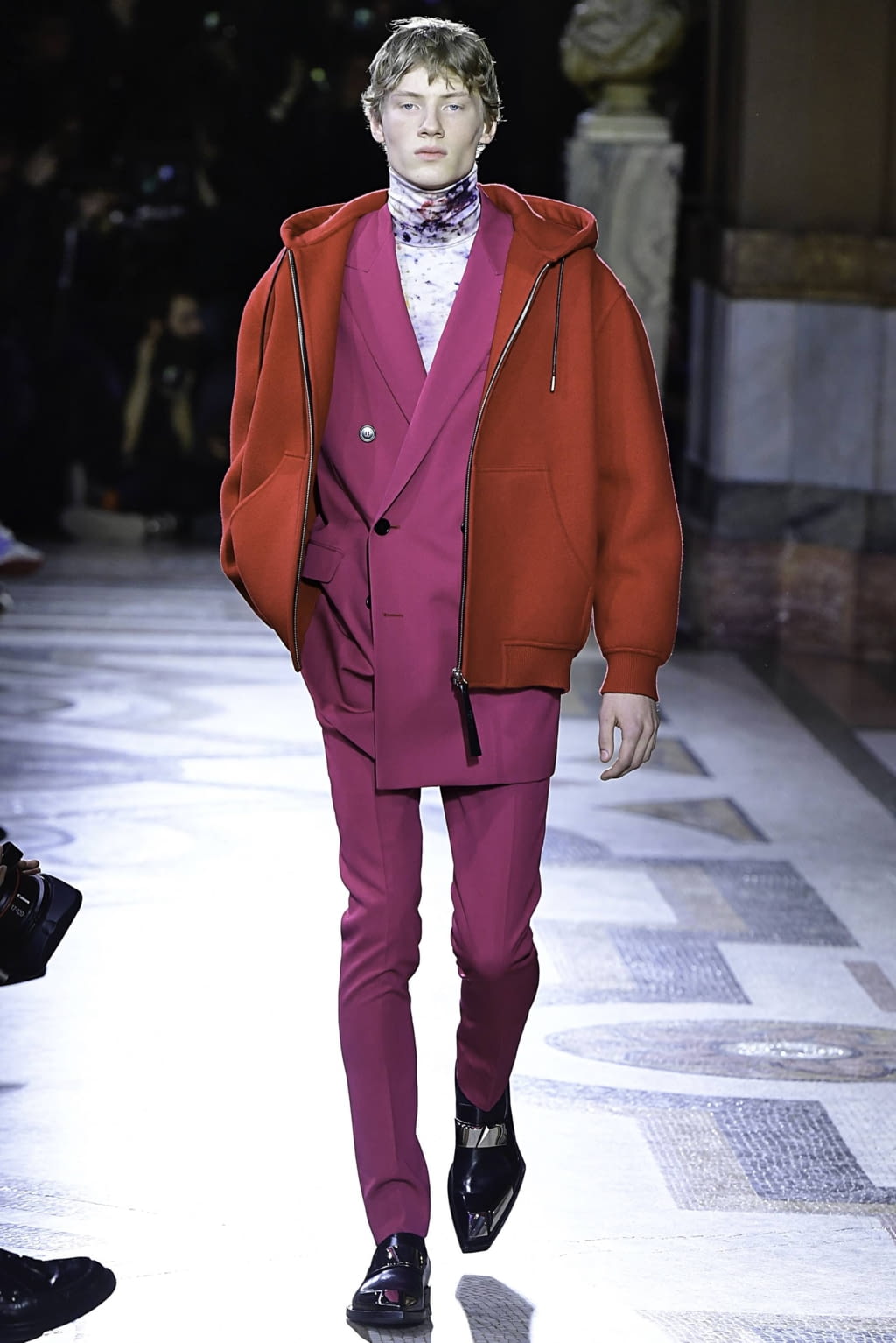 Fashion Week Paris Fall/Winter 2019 look 25 from the Berluti collection 男装