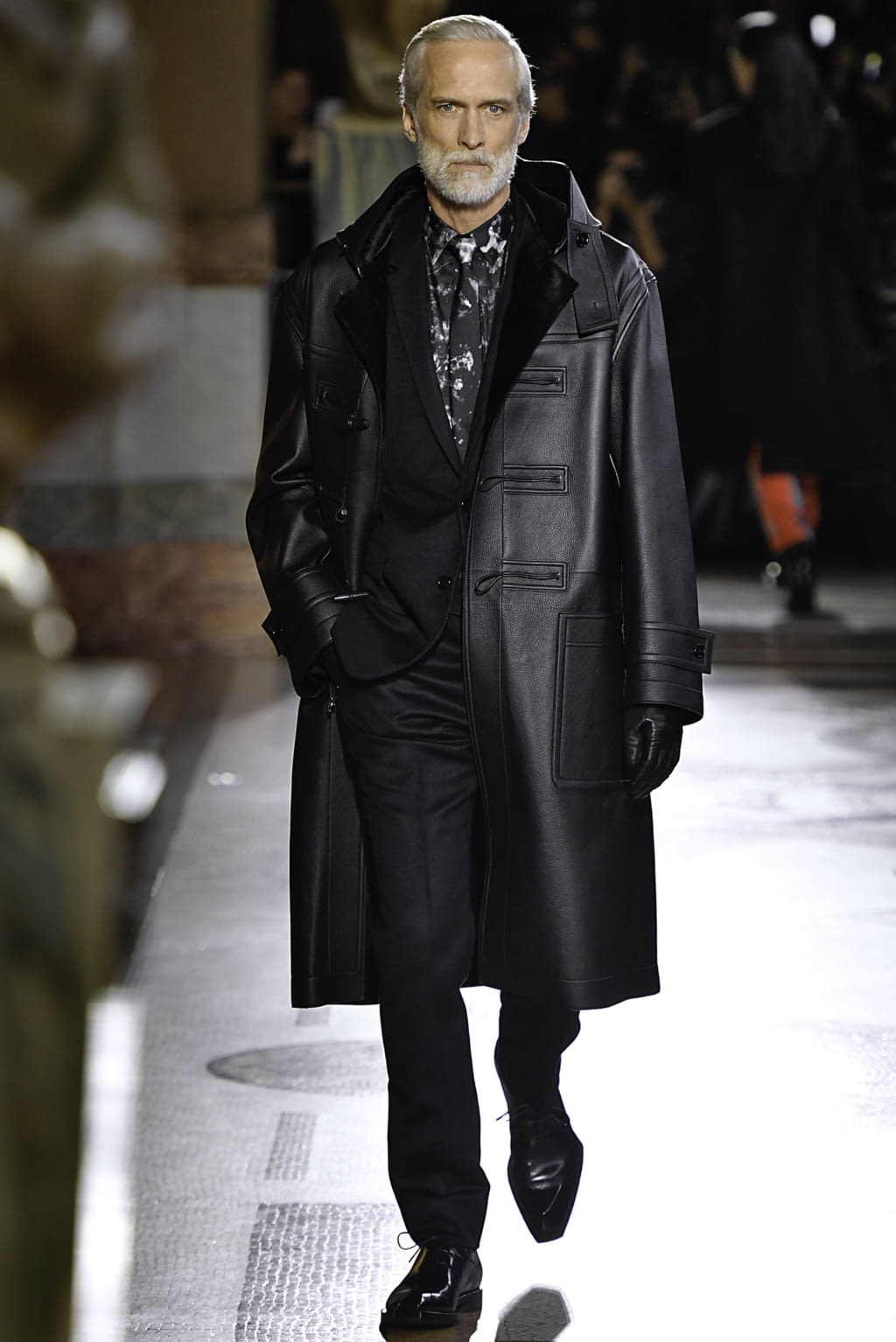 Fashion Week Paris Fall/Winter 2019 look 24 from the Berluti collection menswear