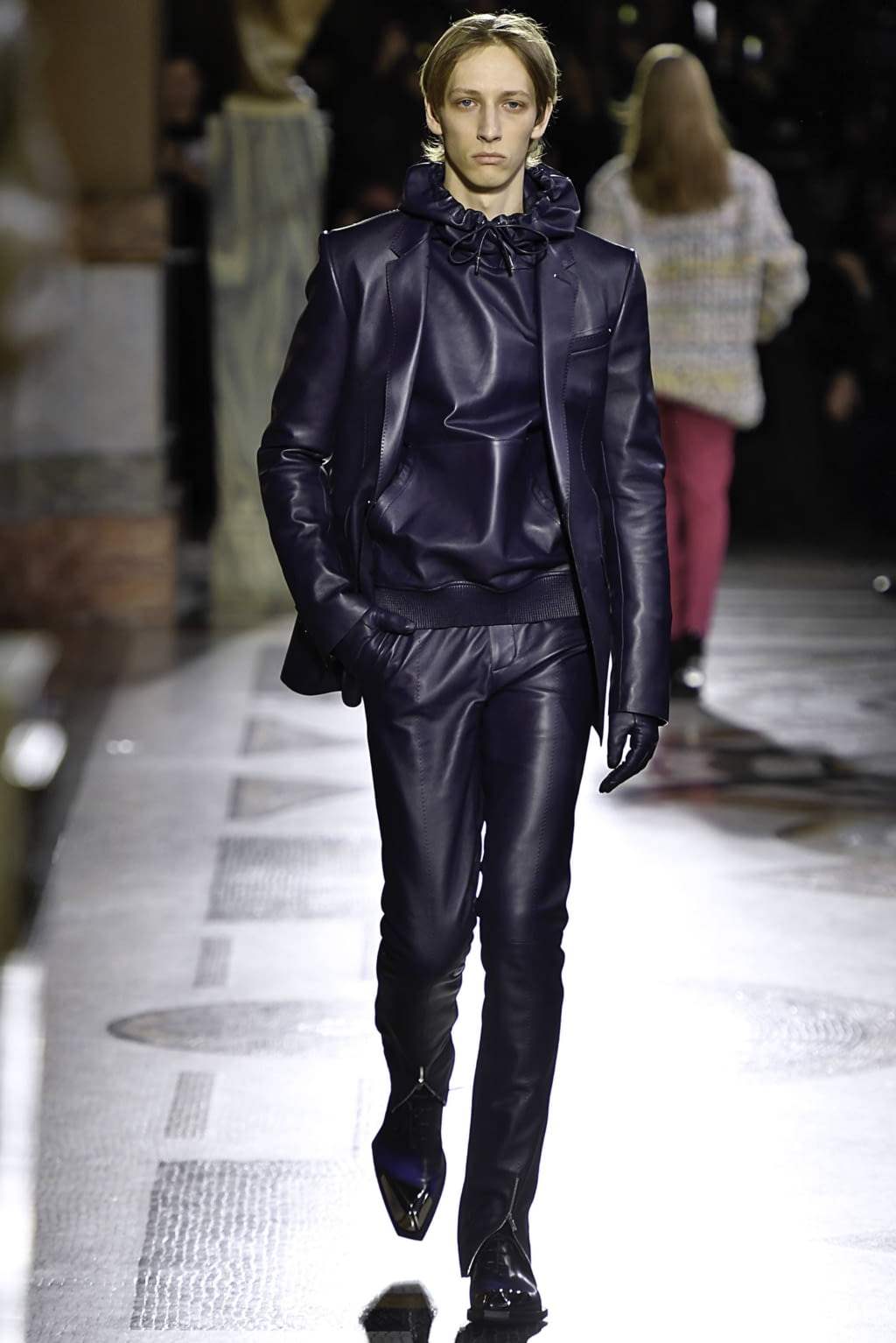 Fashion Week Paris Fall/Winter 2019 look 30 from the Berluti collection menswear