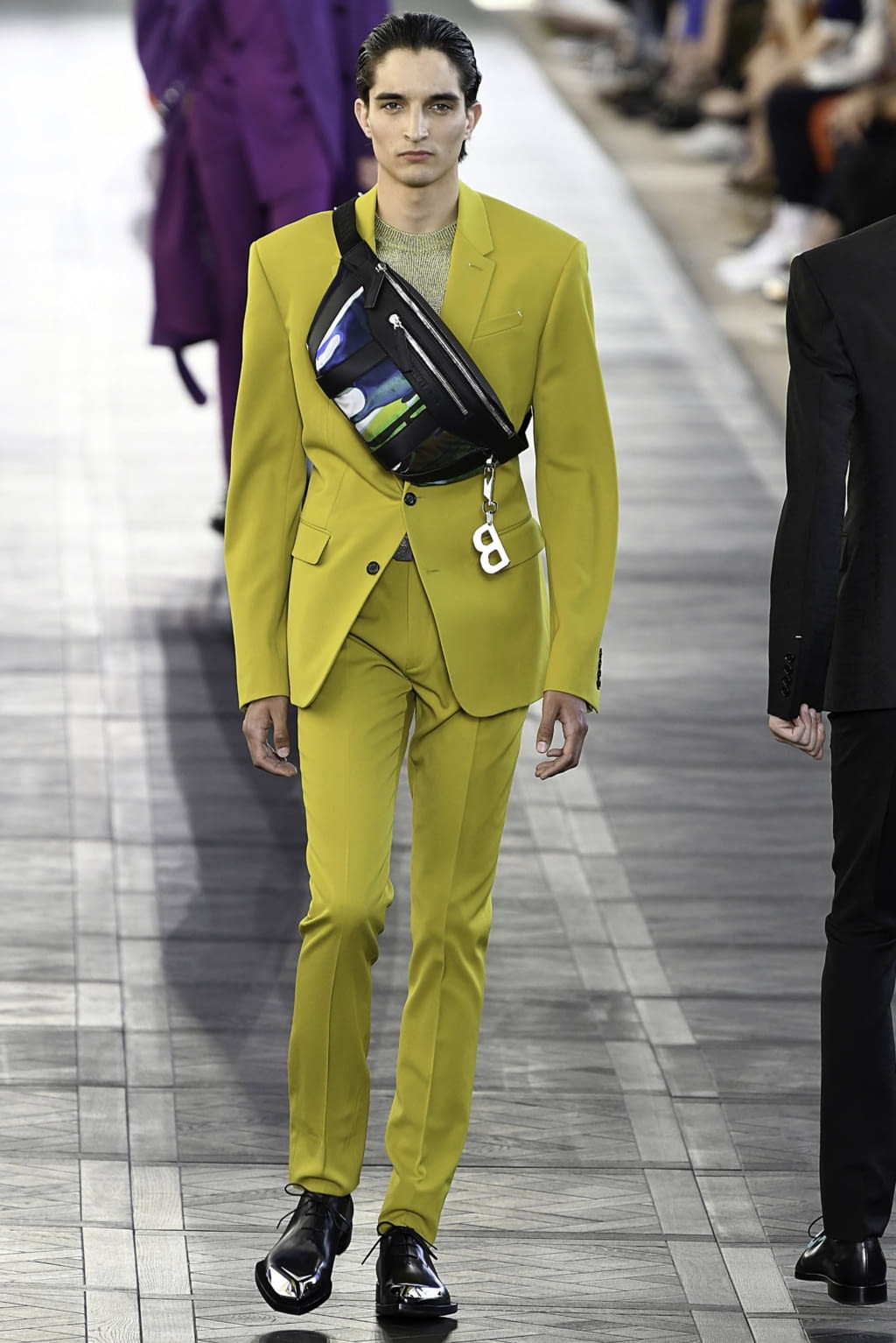 Fashion Week Paris Spring/Summer 2020 look 3 from the Berluti collection 男装