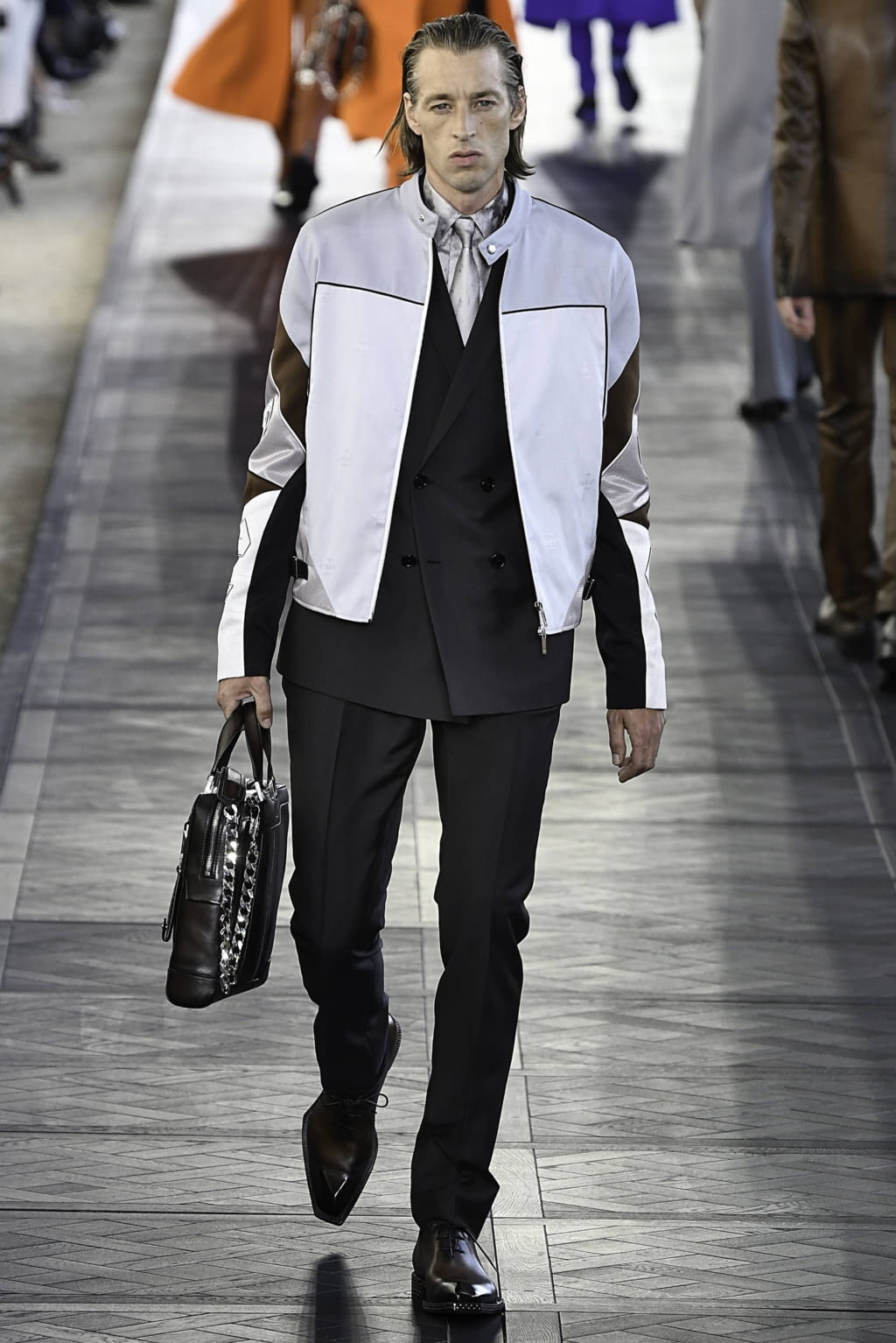 Fashion Week Paris Spring/Summer 2020 look 12 from the Berluti collection 男装