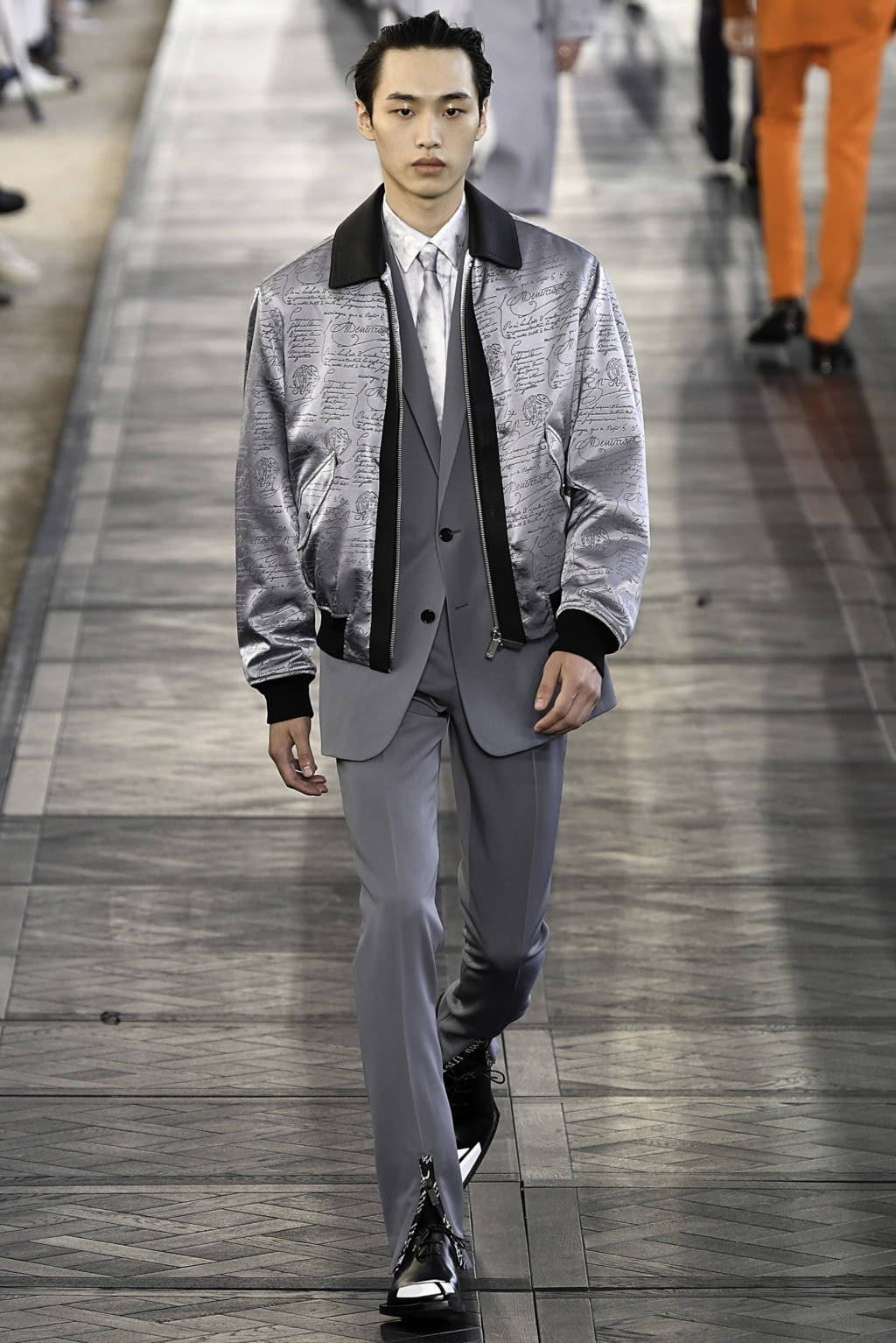 Fashion Week Paris Spring/Summer 2020 look 29 from the Berluti collection menswear