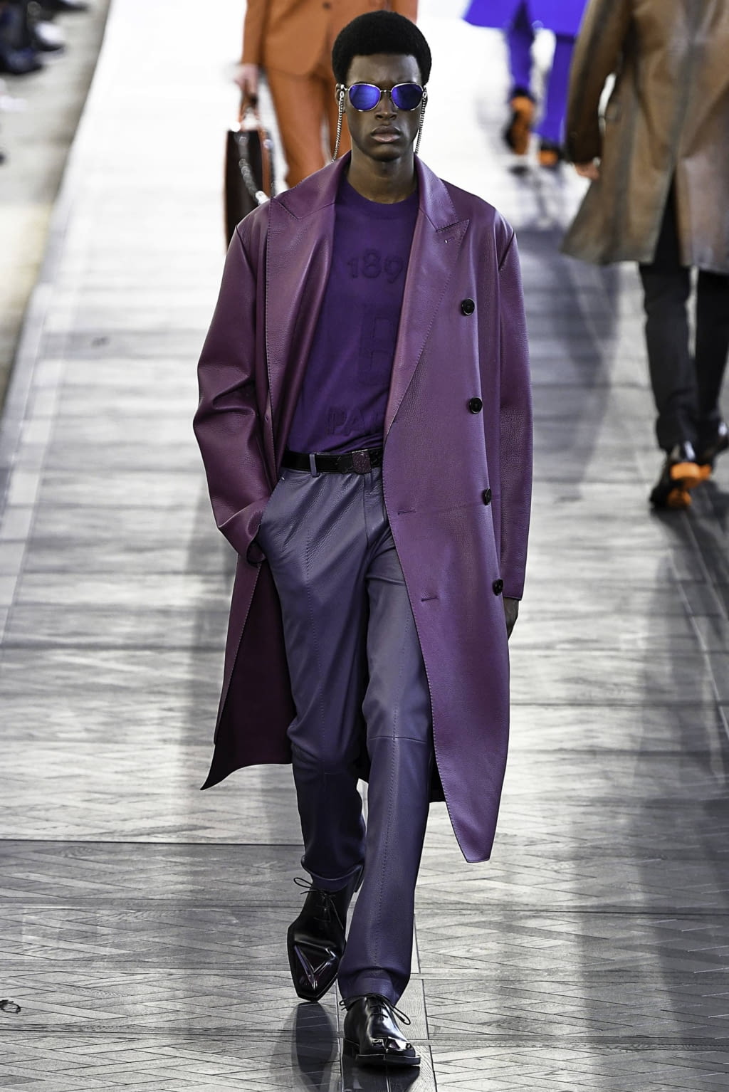 Fashion Week Paris Spring/Summer 2020 look 38 from the Berluti collection 男装