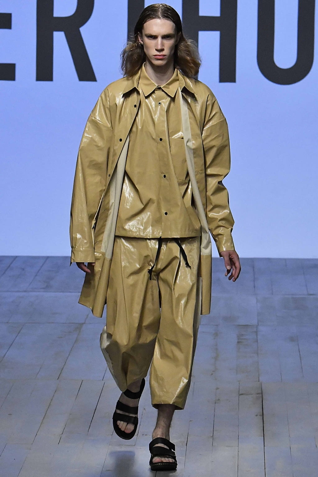 Fashion Week London Spring/Summer 2019 look 23 from the Berthold collection 男装