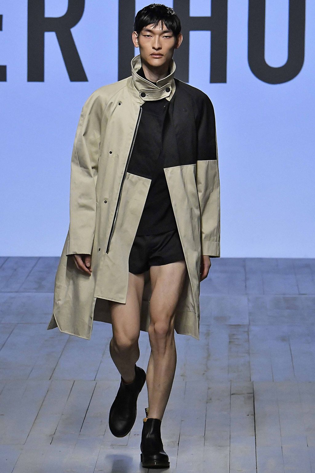 Fashion Week London Spring/Summer 2019 look 24 from the Berthold collection menswear