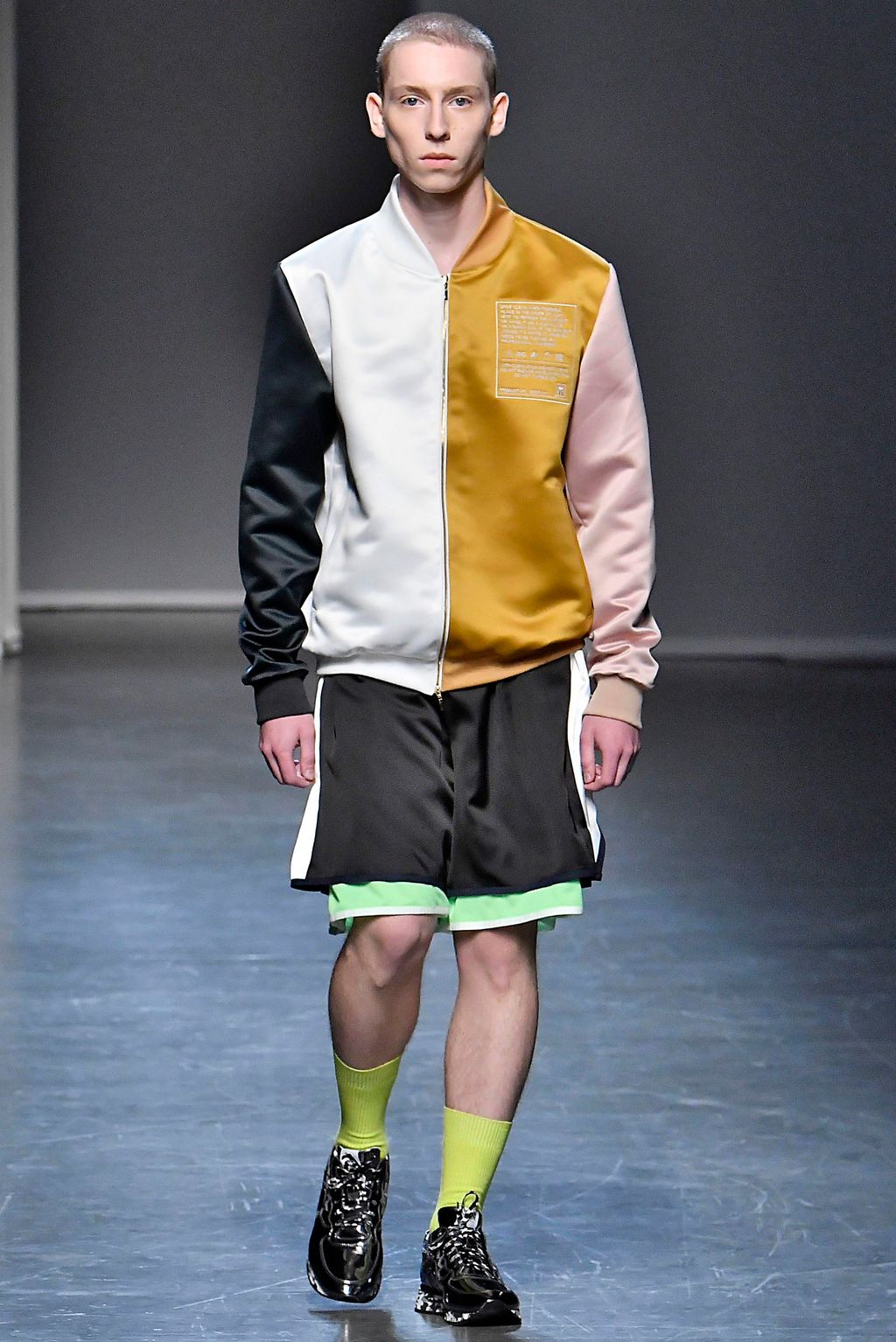 Fashion Week Milan Spring/Summer 2019 look 22 from the Besfxxk collection menswear
