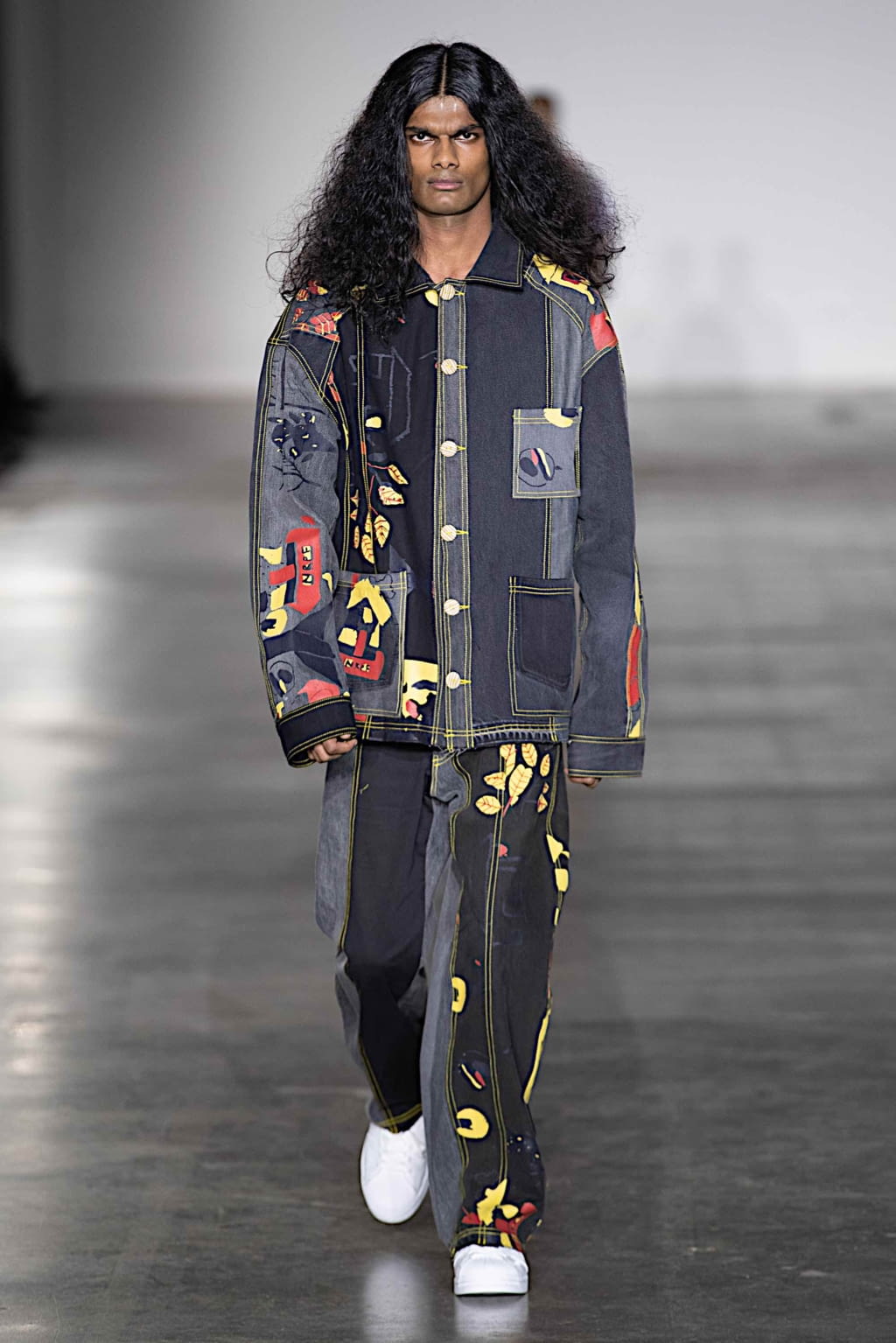 Fashion Week London Fall/Winter 2020 look 14 from the Bethany Williams collection menswear