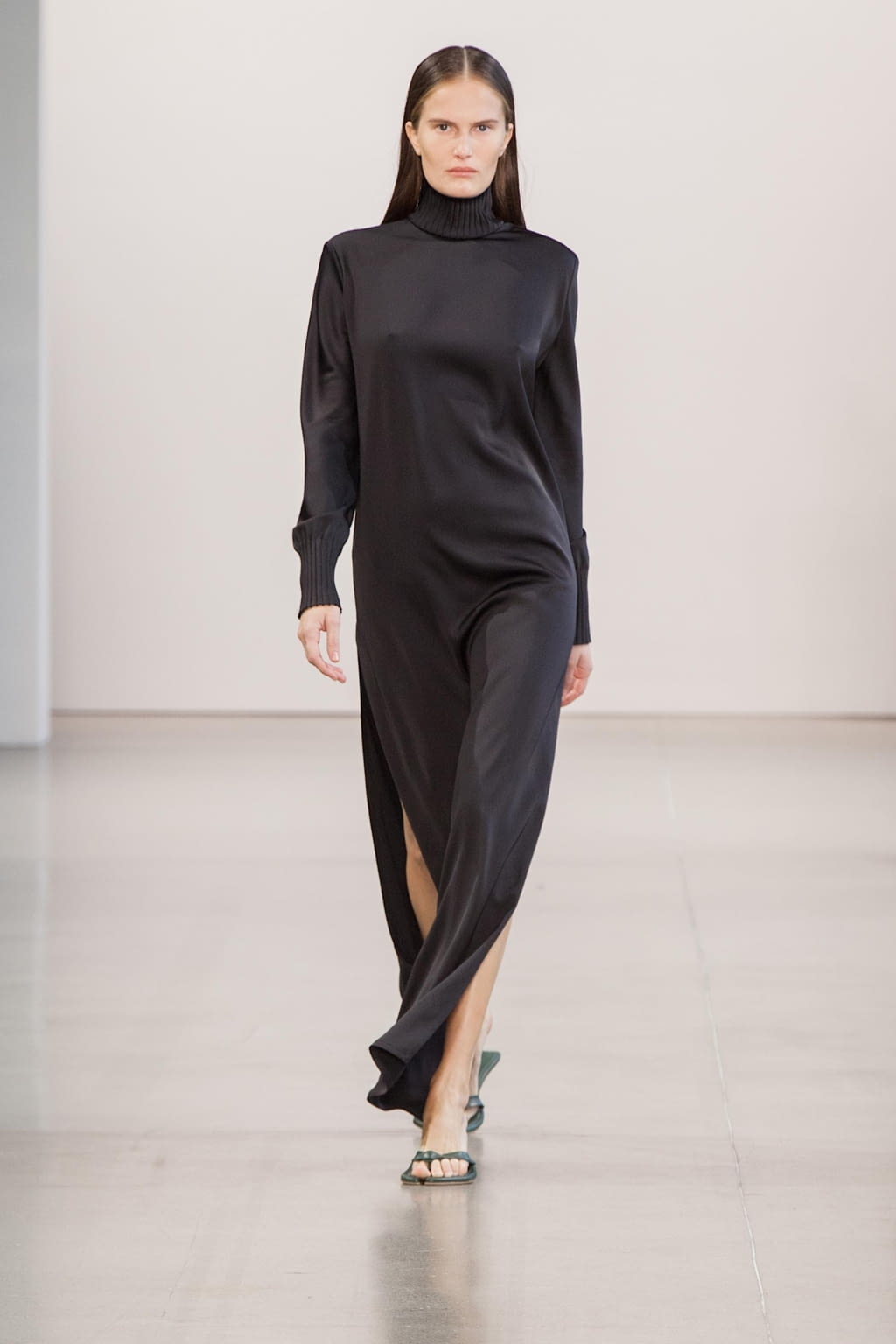 Fashion Week New York Fall/Winter 2020 look 38 from the Bevza collection womenswear