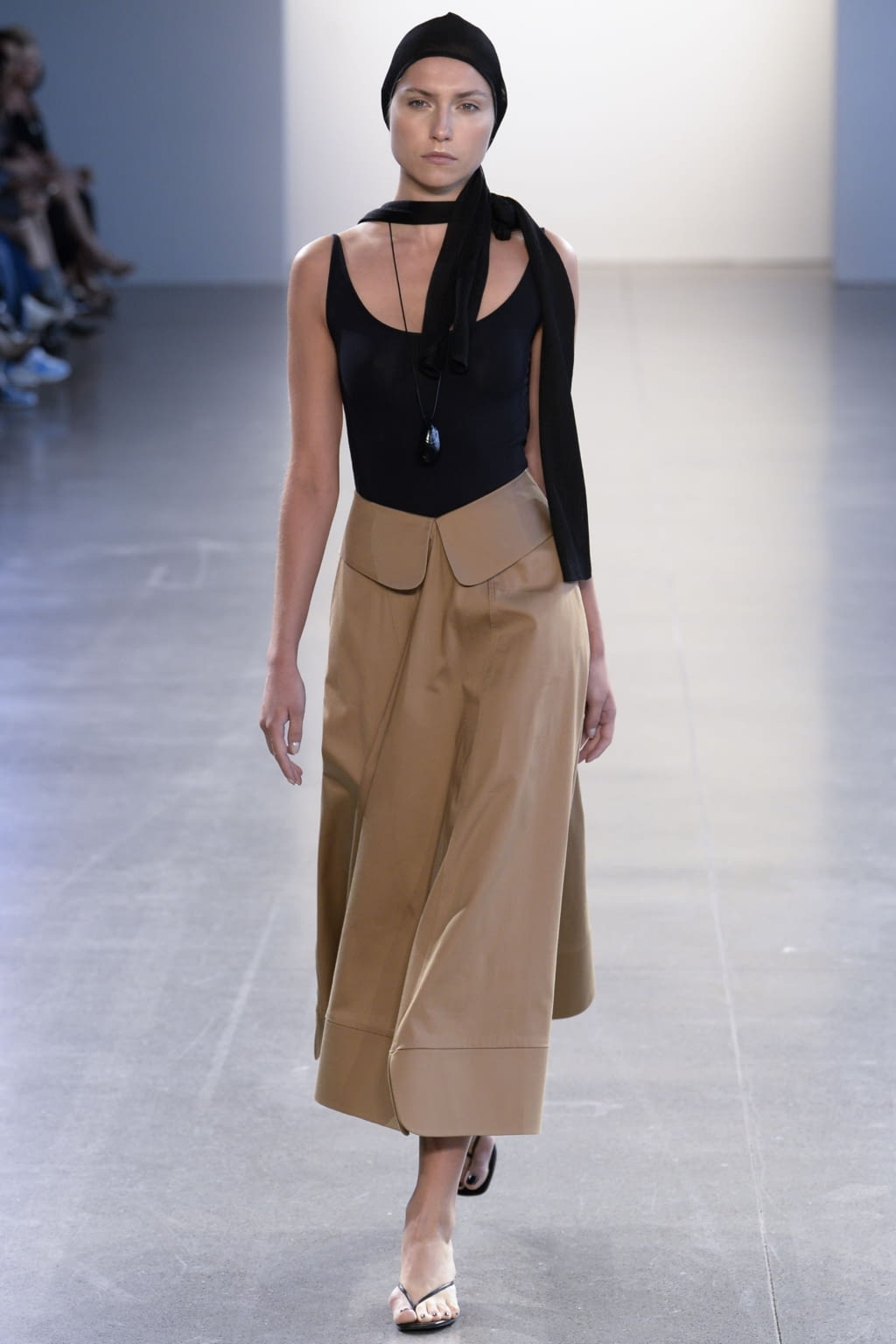 Fashion Week New York Spring/Summer 2019 look 15 from the Bevza collection 女装