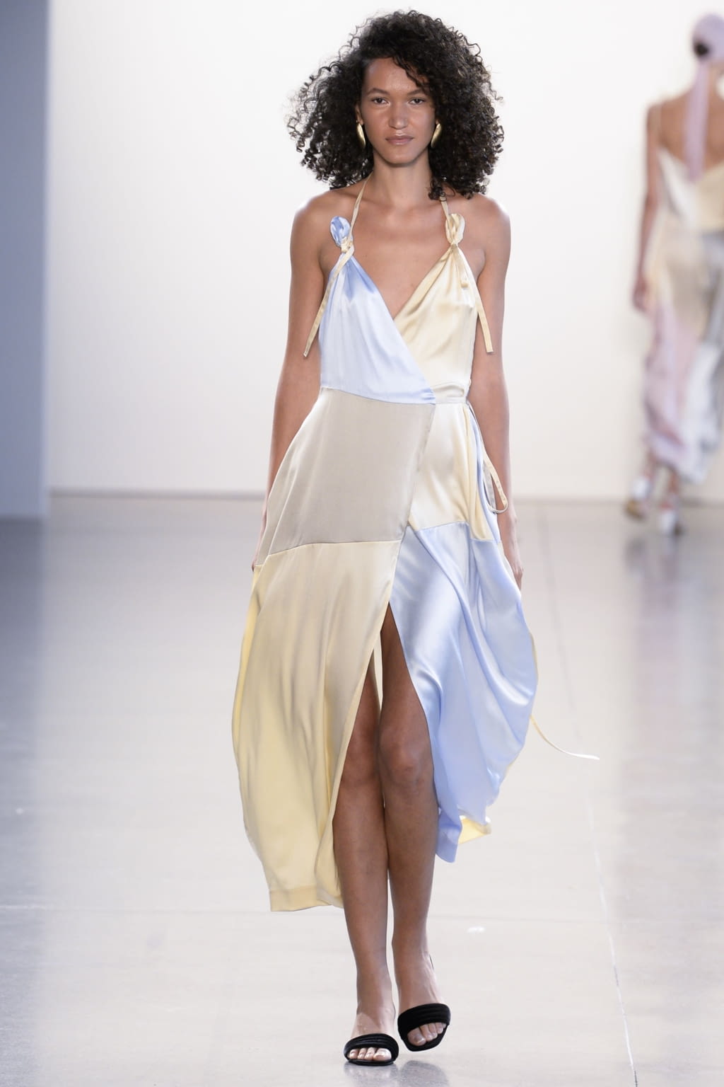 Fashion Week New York Spring/Summer 2019 look 24 from the Bevza collection womenswear