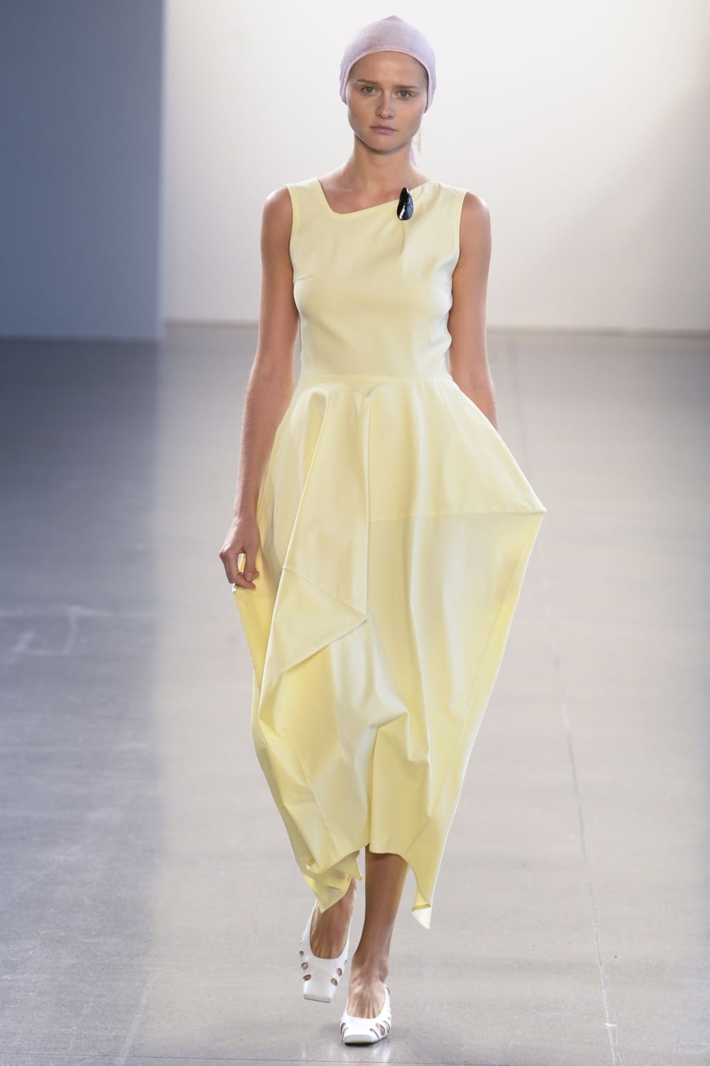 Fashion Week New York Spring/Summer 2019 look 26 from the Bevza collection 女装