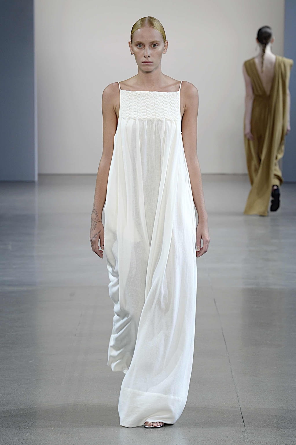Fashion Week New York Spring/Summer 2020 look 24 de la collection Bevza womenswear