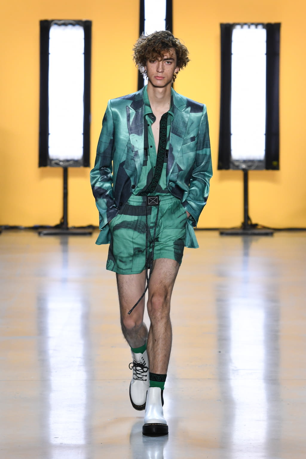 Fashion Week New York Spring/Summer 2020 look 3 from the Dirty Pineapple collection womenswear