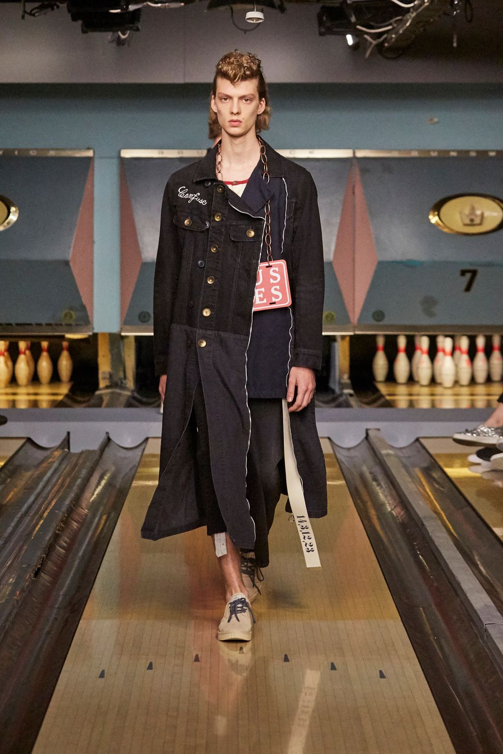 Fashion Week London Spring/Summer 2017 look 7 from the Miharayasuhiro collection menswear