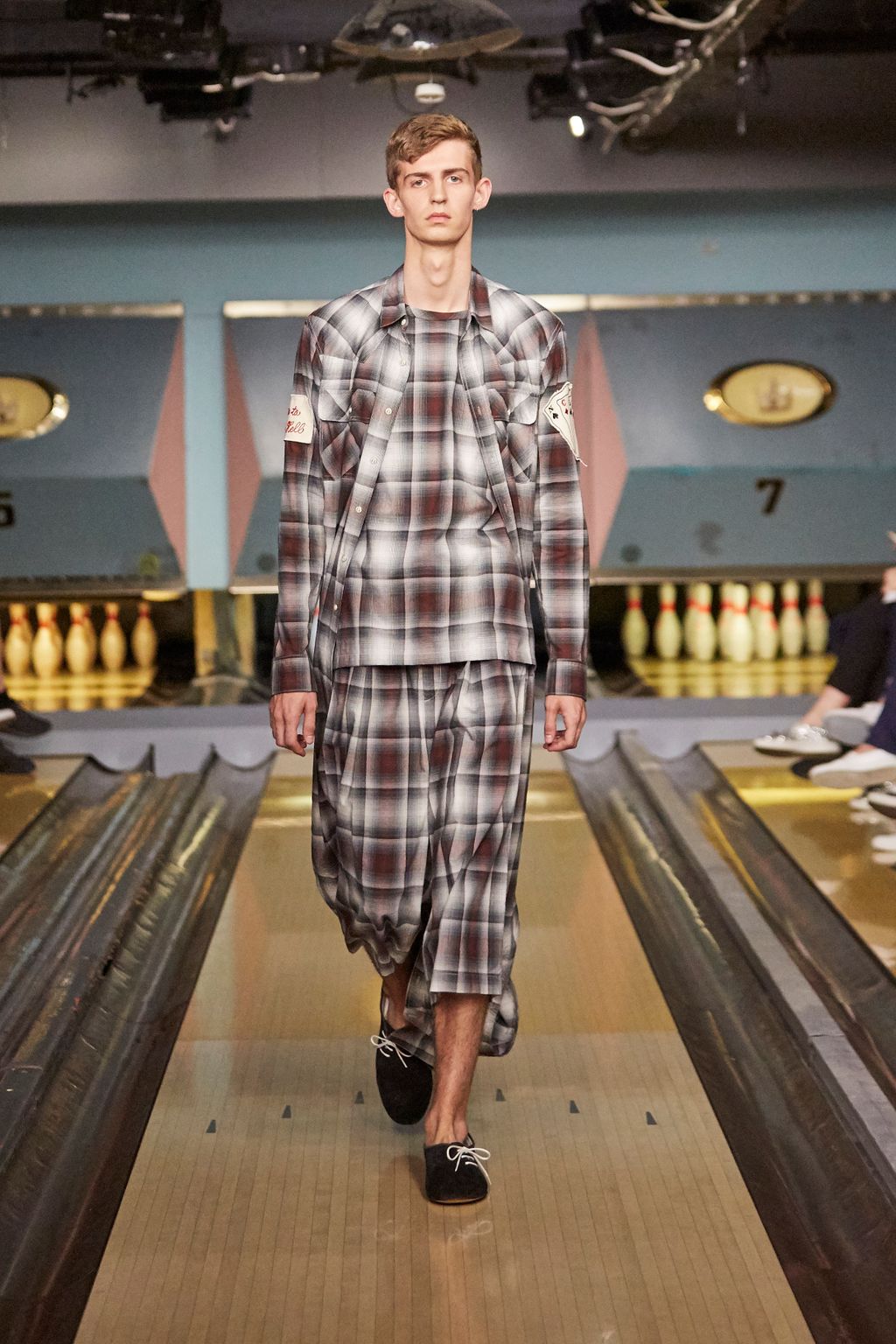 Fashion Week London Spring/Summer 2017 look 14 from the Miharayasuhiro collection menswear