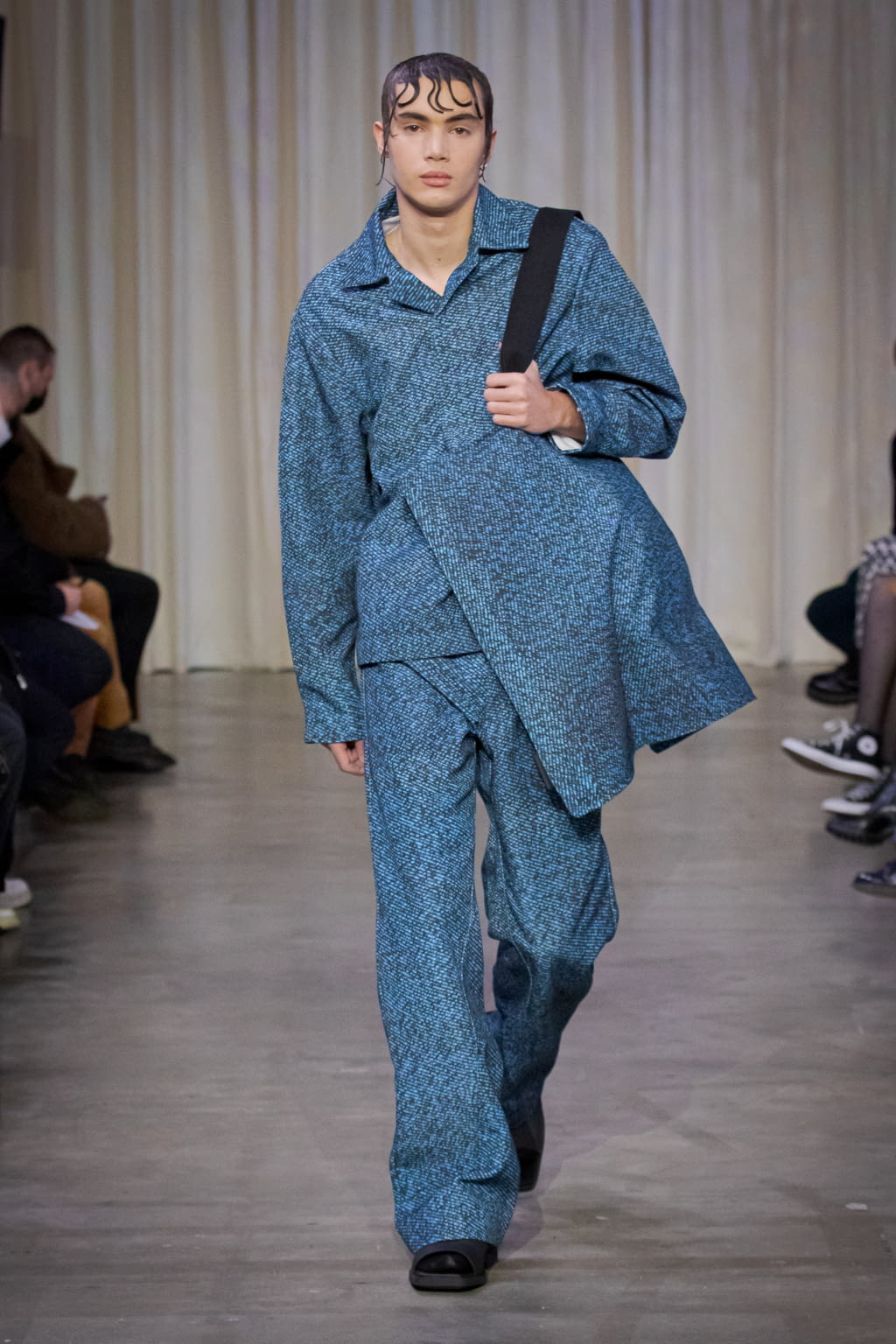 Fashion Week Paris Fall/Winter 2022 look 5 from the Bianca Saunders collection menswear